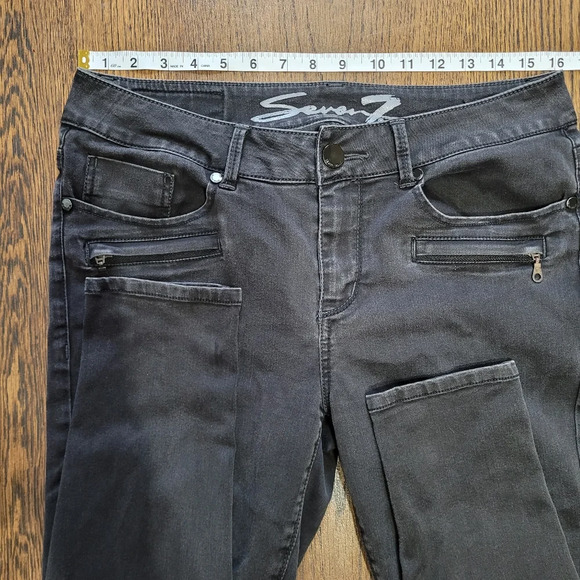 Seven7 Faded Black Distressed Legging Jeans Size Women's 12 - Picture 5 of 11